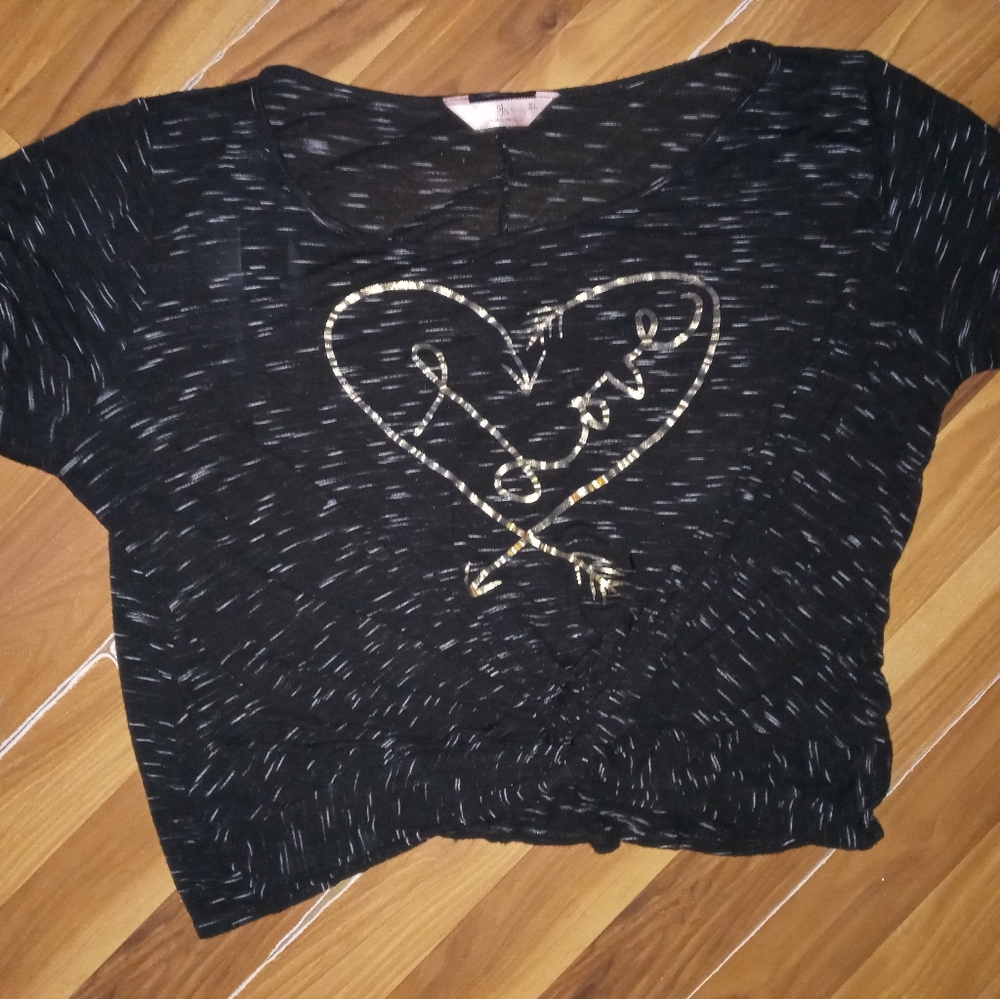 Assorted shirts - Picture 10 of 11